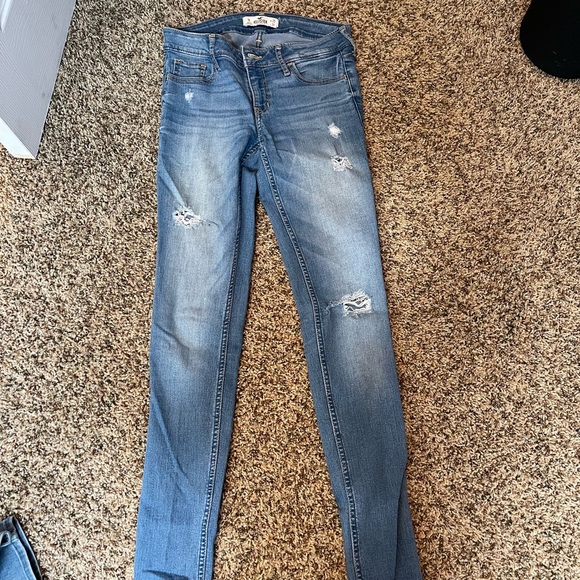 Skinny jeans from Hollister - Picture 1 of 3